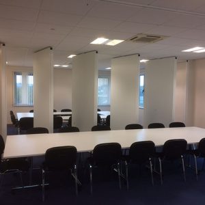 Movable wall meeting room